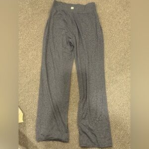 Vuori Lux at Ease Straight Pants size medium